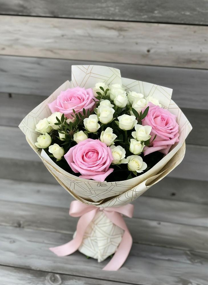 Букет цветов из: Розы в Чайковском