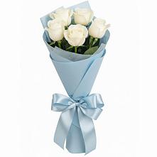 Букет 5 Белых роз Проуд в Чайковском