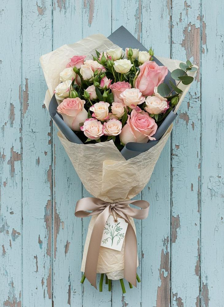 Букет цветов из: Розы в Чайковском