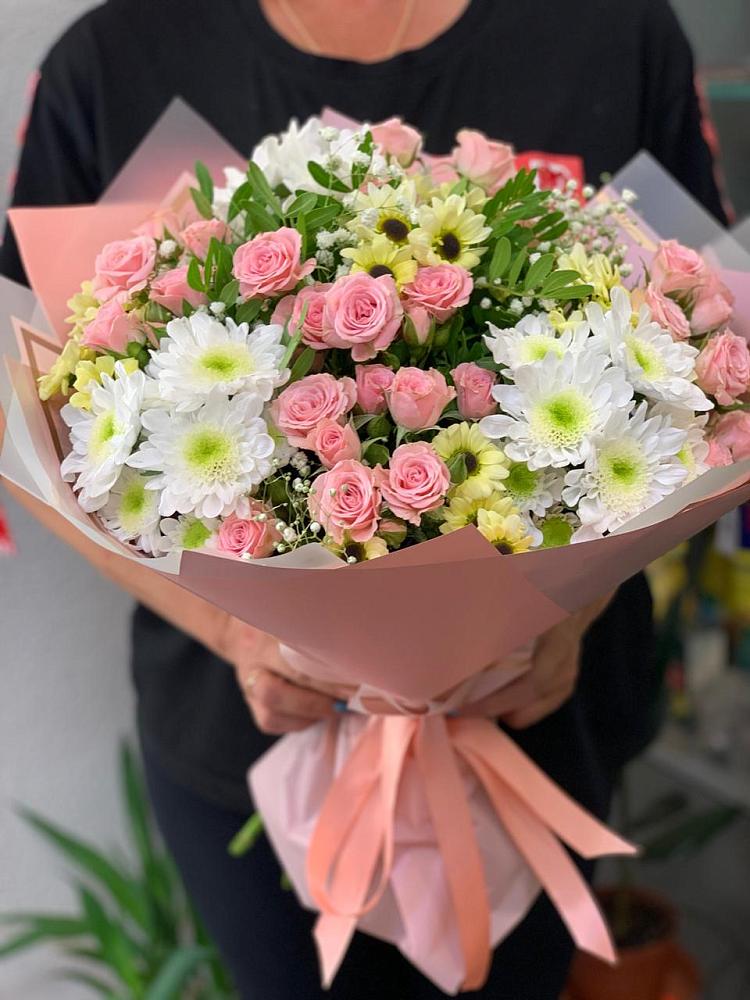 Букет цветов из: Розы и Хризантемы в Чайковском