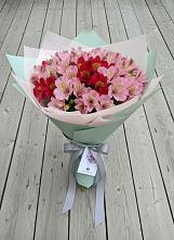 Букет цветов из:  Альстромерии в Чайковском