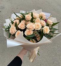 Букет Кремовые розы Латте в Чайковском