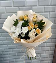 Букет цветов из:  Розы и Хризантемы #REPLACE_PRED# Чайковском