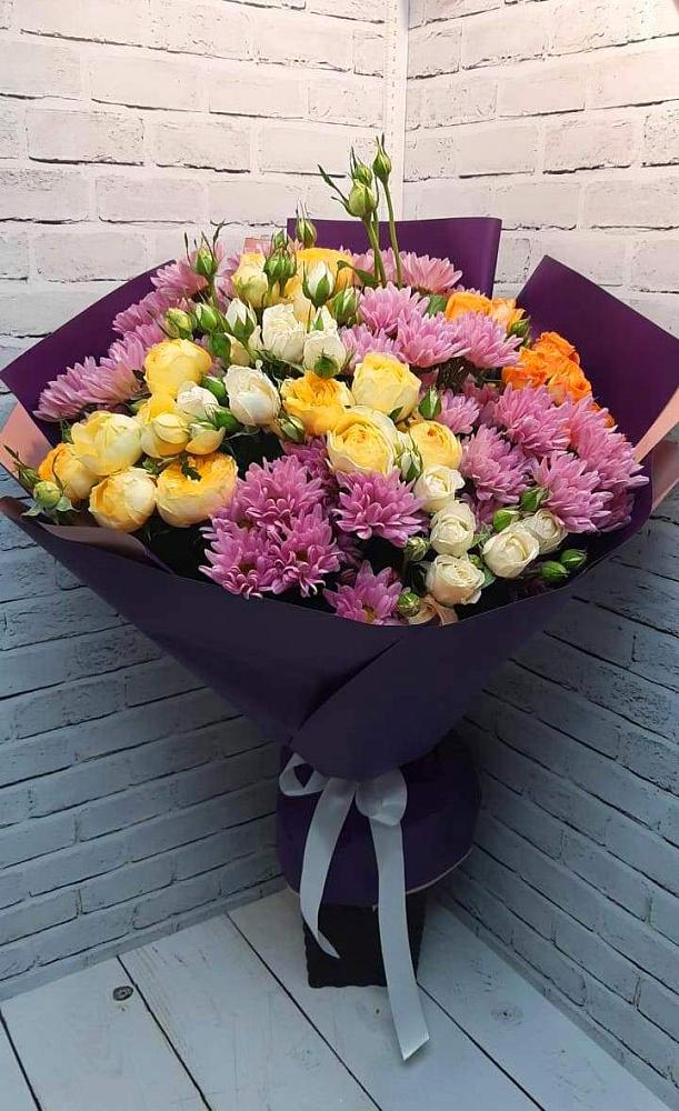 Букет цветов из: Хризантемы и Розы в Чайковском
