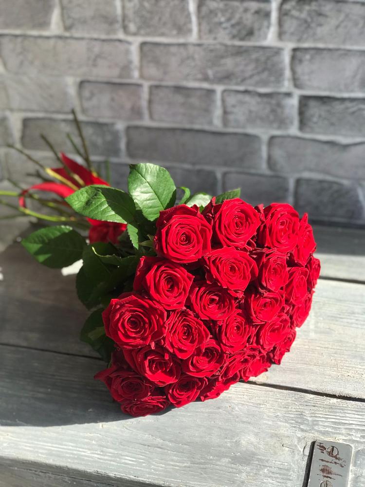 Букет Красные розы Фридом в Чайковском