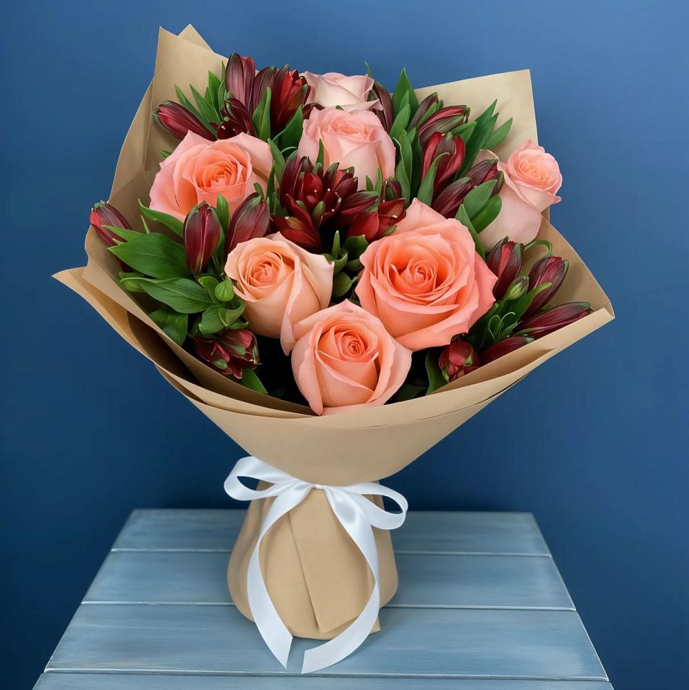 Букет цветов из: Розы и Альстромерии в Чайковском