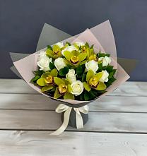 Букет цветов из:  Орхидеи и Розы в Чайковском