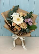 Букет цветов из:  Герберы и Хризантемы #REPLACE_PRED# Чайковском
