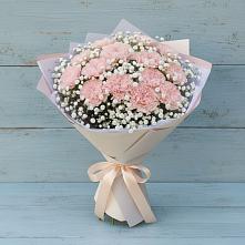 Букет цветов из:  Гвоздики в Чайковском