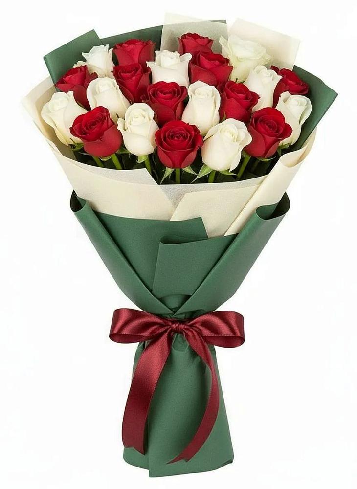 Букет Микс из красных и белых роз в Чайковском