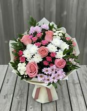 Букет цветов из:  Альстромерии, Гвоздики, Розы и Хризантемы в Чайковском