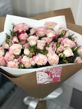 Букет цветов из:  Розы в Чайковском