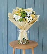 Букет цветов из:  Хризантемы и Розы в Чайковском