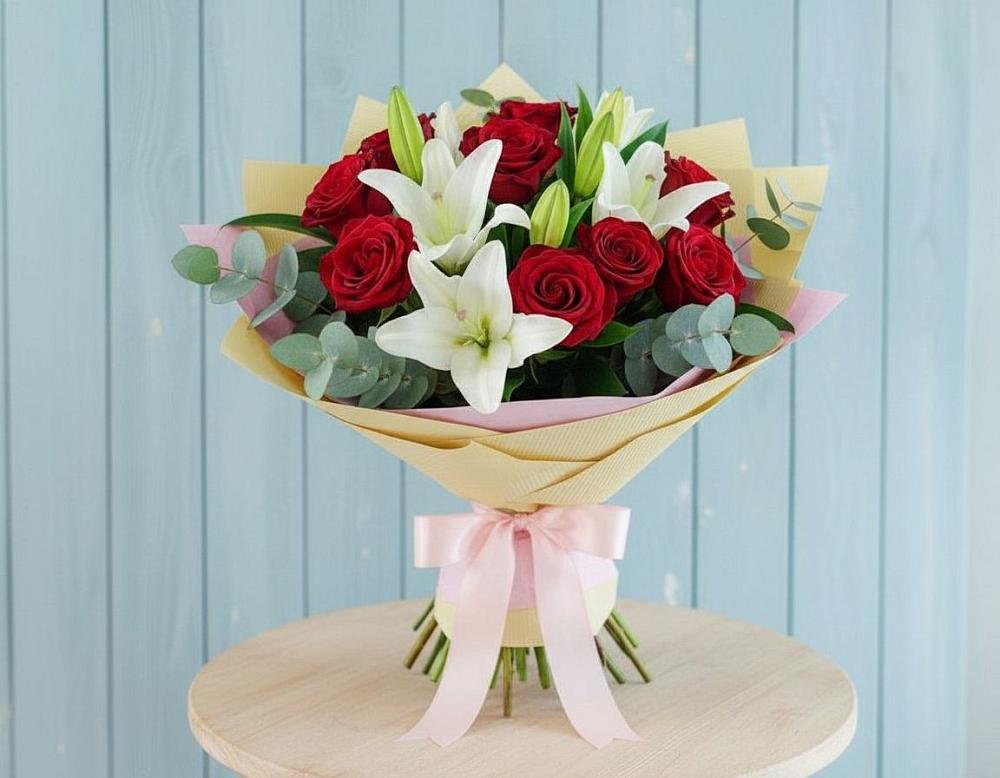 Букет цветов из: Лилии и Розы в Чайковском